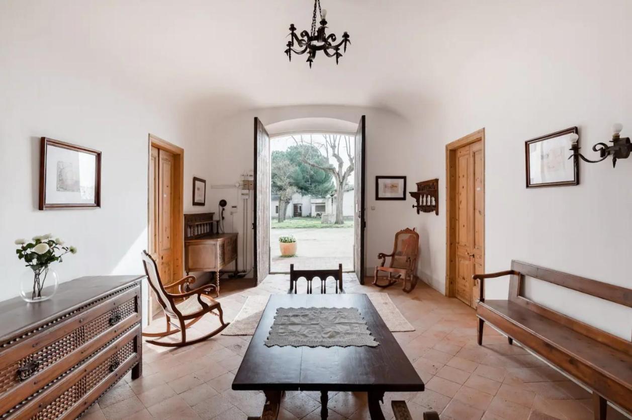 Can Rovira - Stunning Neoclassical Mansion, Just 20 Min Drive From Barcelona City Center, Ideal For Groups And Families Alella Exterior foto